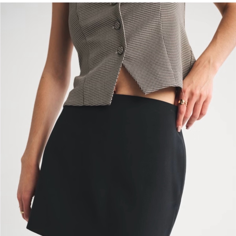 Abercrombie Scarlett Curve Love Mini Skort